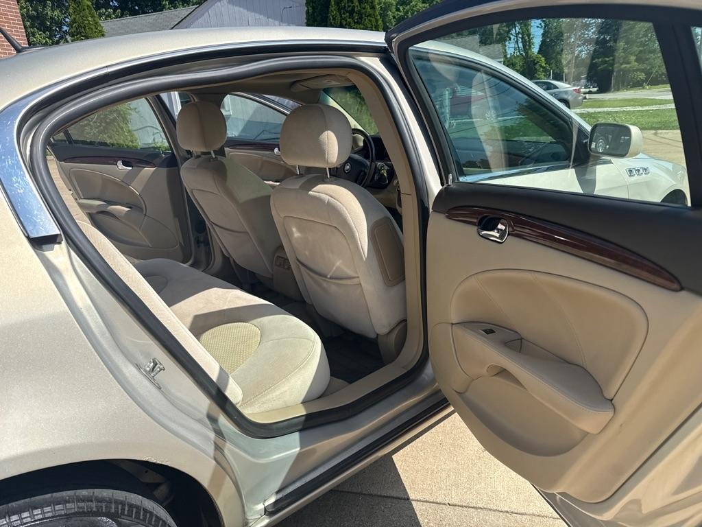 Buick Lucerne CX 2008