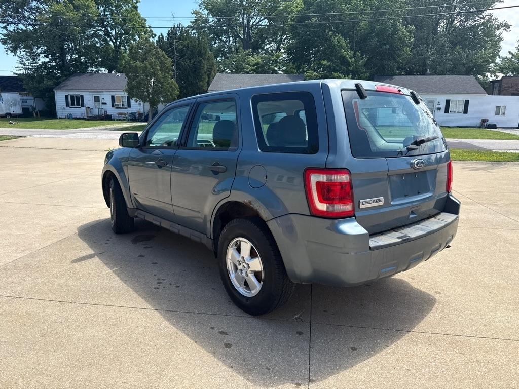 Ford Escape XLS FWD 2012