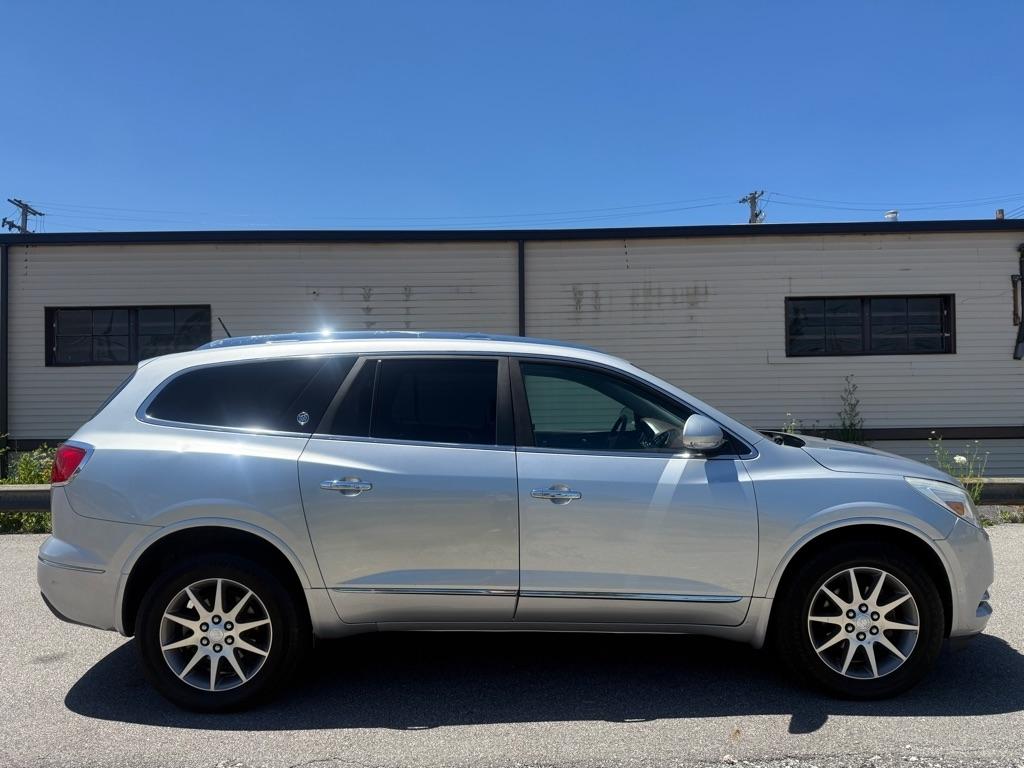 Buick Enclave Convenience FWD 2017