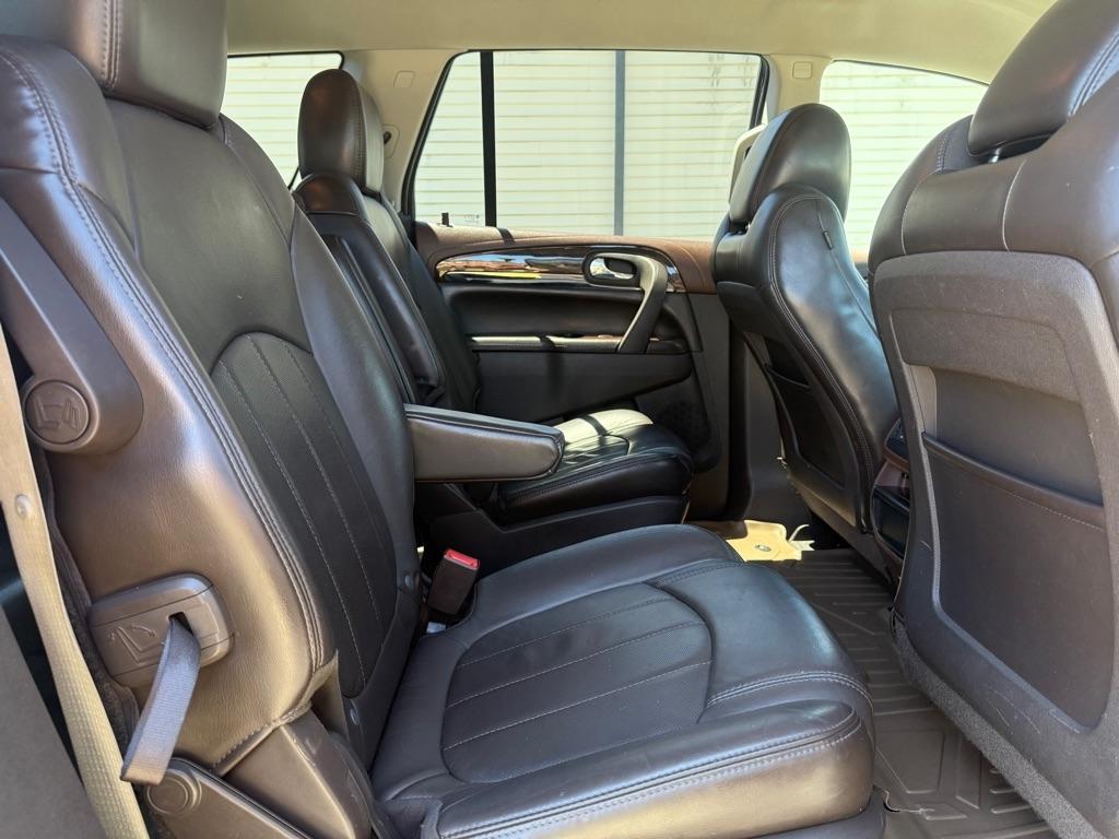 Buick Enclave Convenience FWD 2017