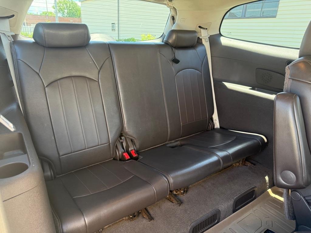 Buick Enclave Convenience FWD 2017