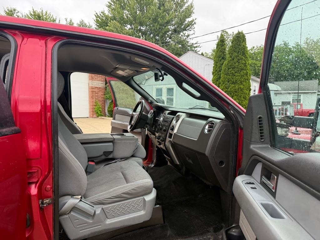 Ford F-150 XL SuperCrew 5.5-ft. Bed 4WD 2012