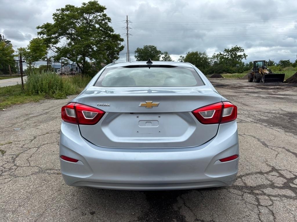 Chevrolet Cruze LS Auto 2018
