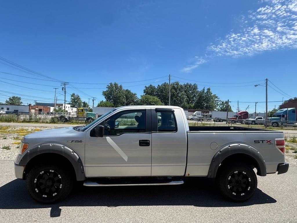 Ford F-150 XL SuperCab 6.5-ft. Bed 4WD 2009