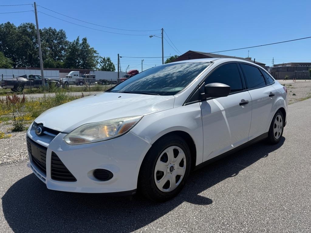 Ford Focus S Sedan 2014