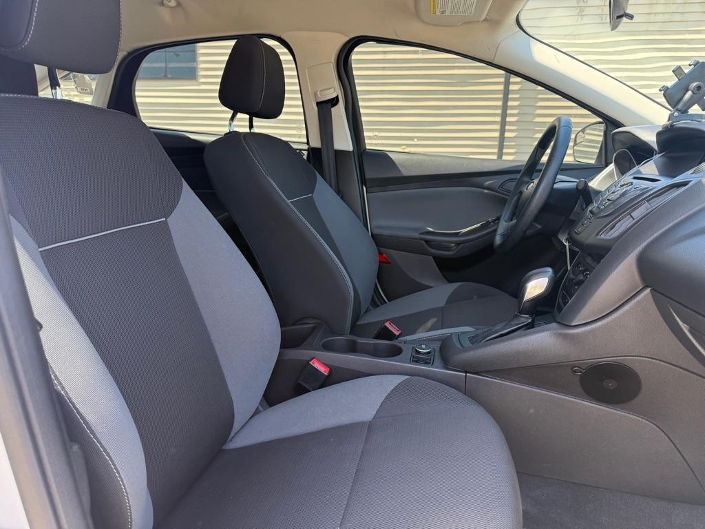 Ford Focus S Sedan 2014