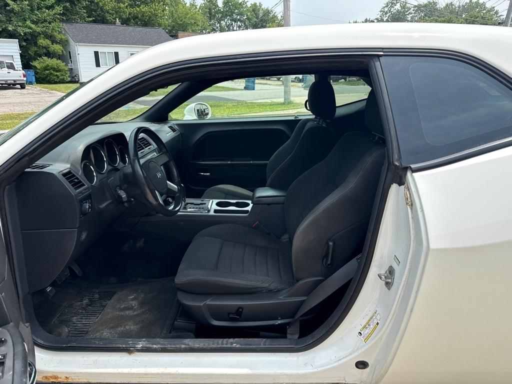 Dodge Challenger SE 2009