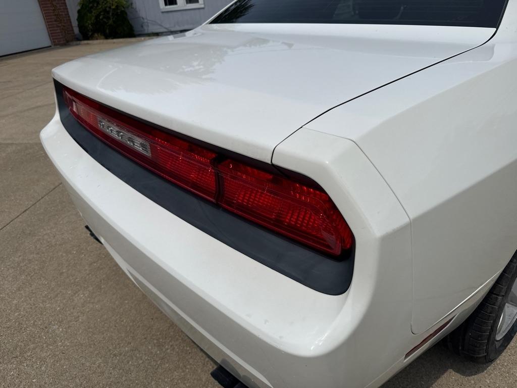 Dodge Challenger SE 2009