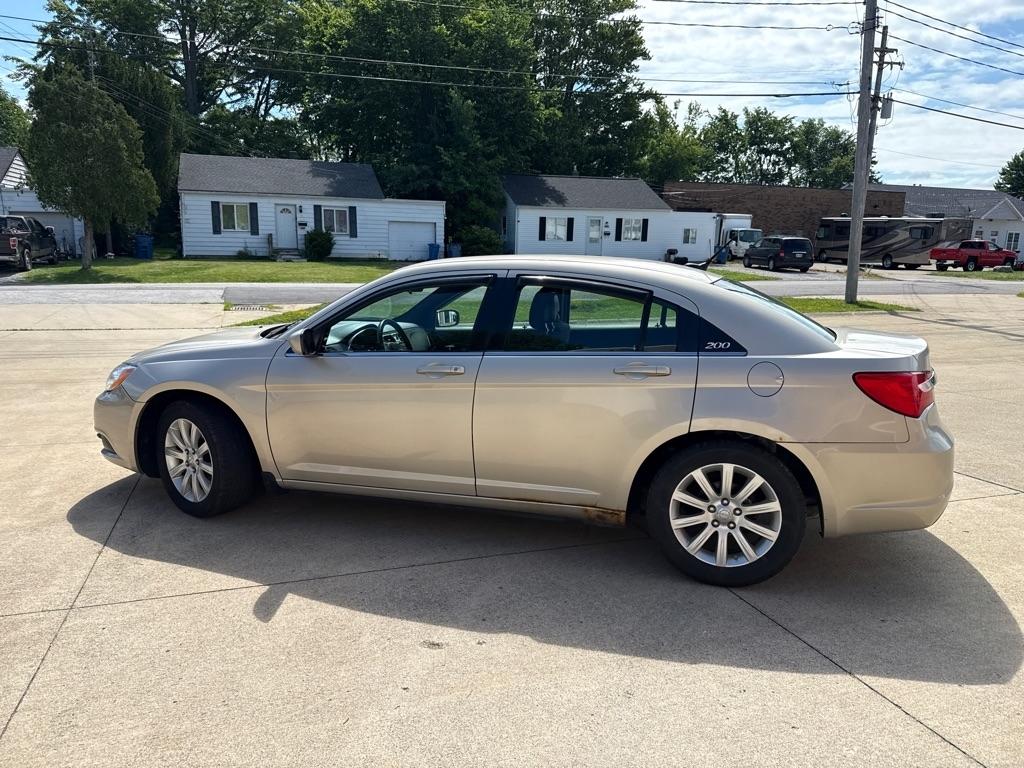 Chrysler 200 Touring 2013
