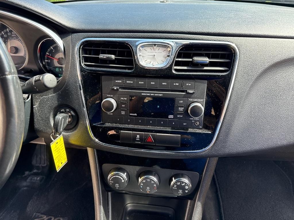 Chrysler 200 Touring 2013