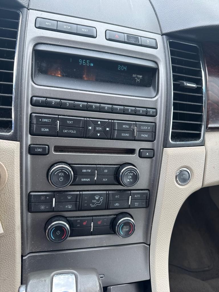 Ford Taurus SEL FWD 2010