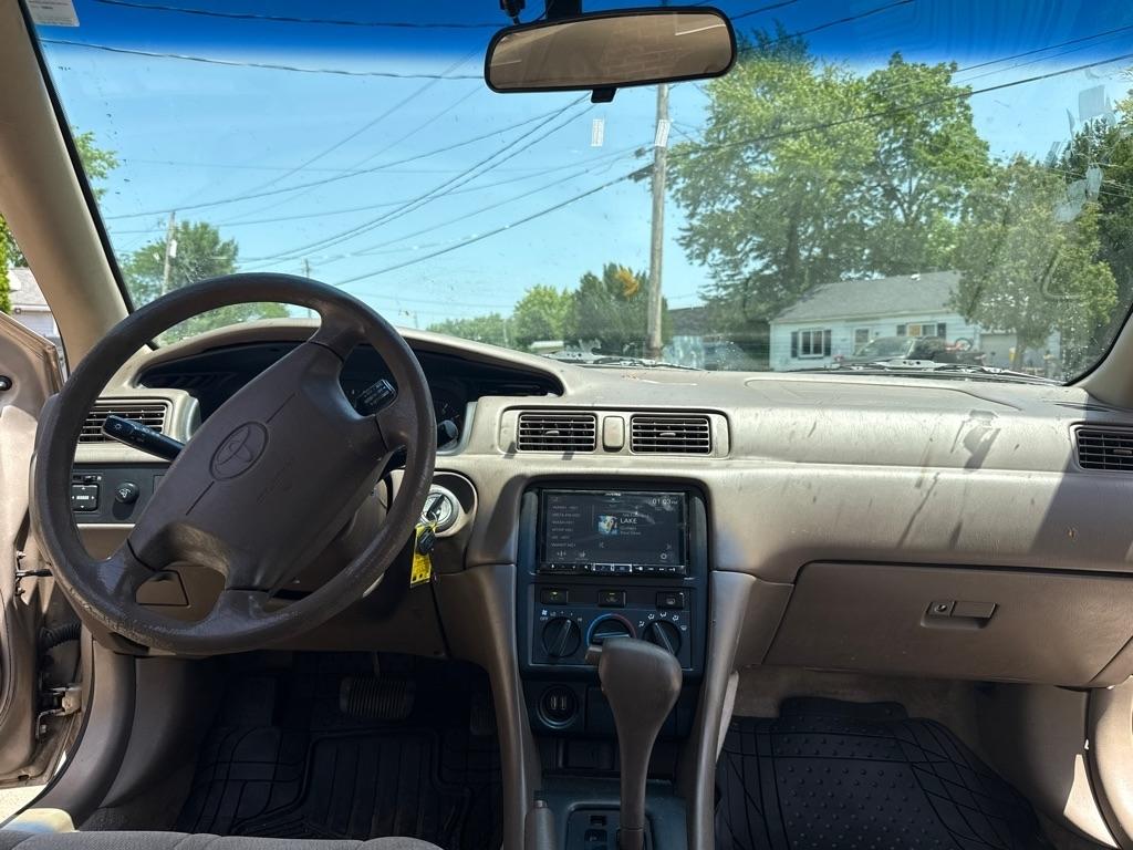 Toyota Camry CE 2000