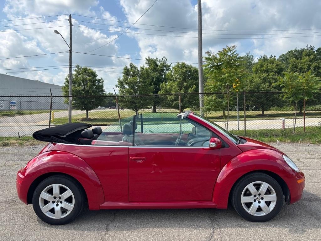 Volkswagen New Beetle 2.5L Convertible 2007