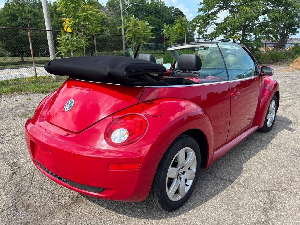 Volkswagen New Beetle 2.5L Convertible 2007