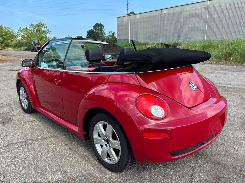 Volkswagen New Beetle 2.5L Convertible 2007