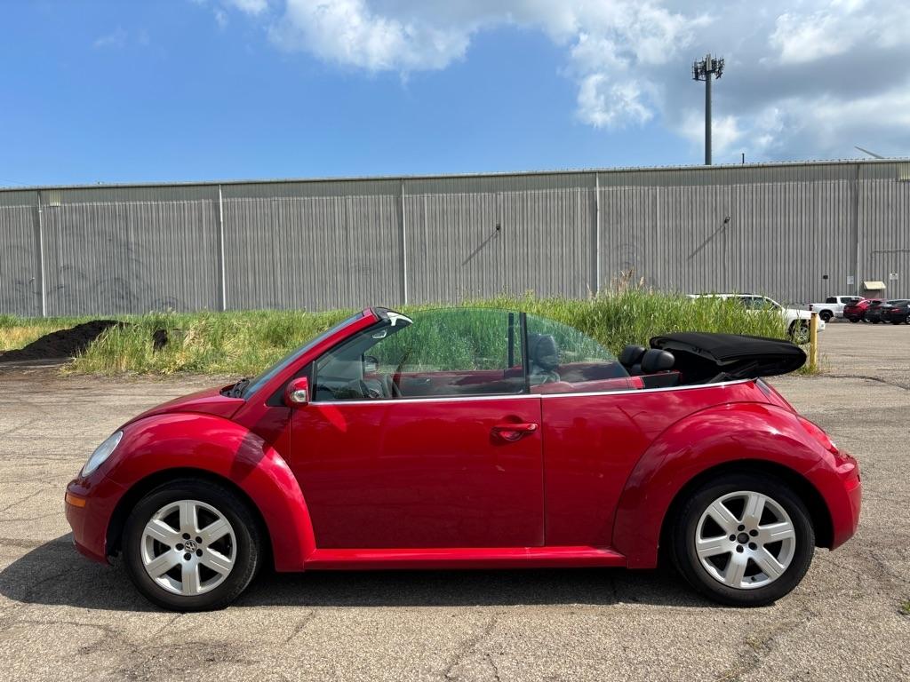 Volkswagen New Beetle 2.5L Convertible 2007