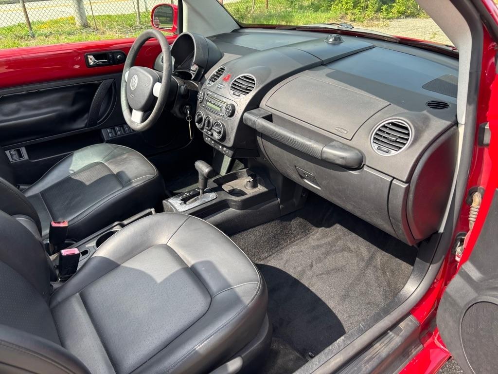 Volkswagen New Beetle 2.5L Convertible 2007