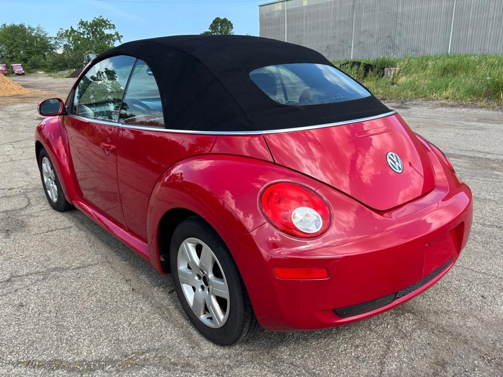 Volkswagen New Beetle 2.5L Convertible 2007