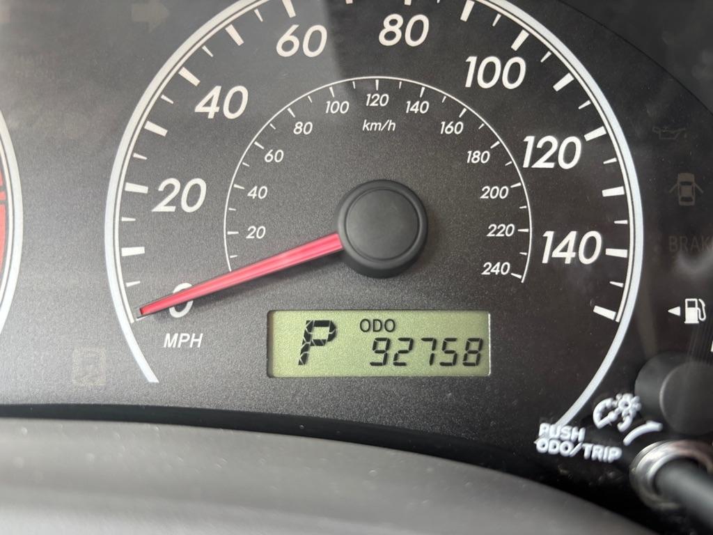 Toyota Corolla Base 4-Speed AT 2009