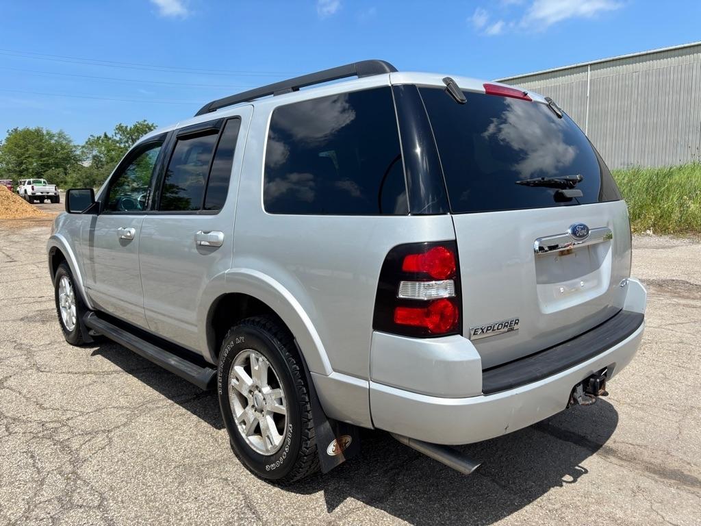 Ford Explorer XLT 4.0L 4WD 2009