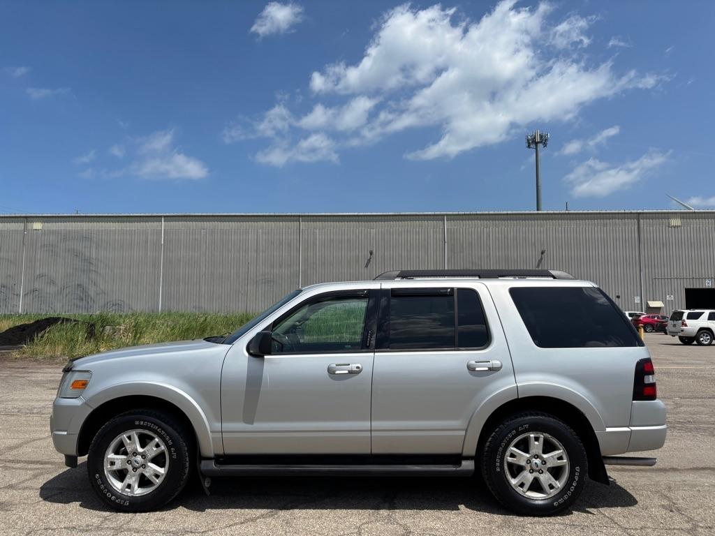 Ford Explorer XLT 4.0L 4WD 2009