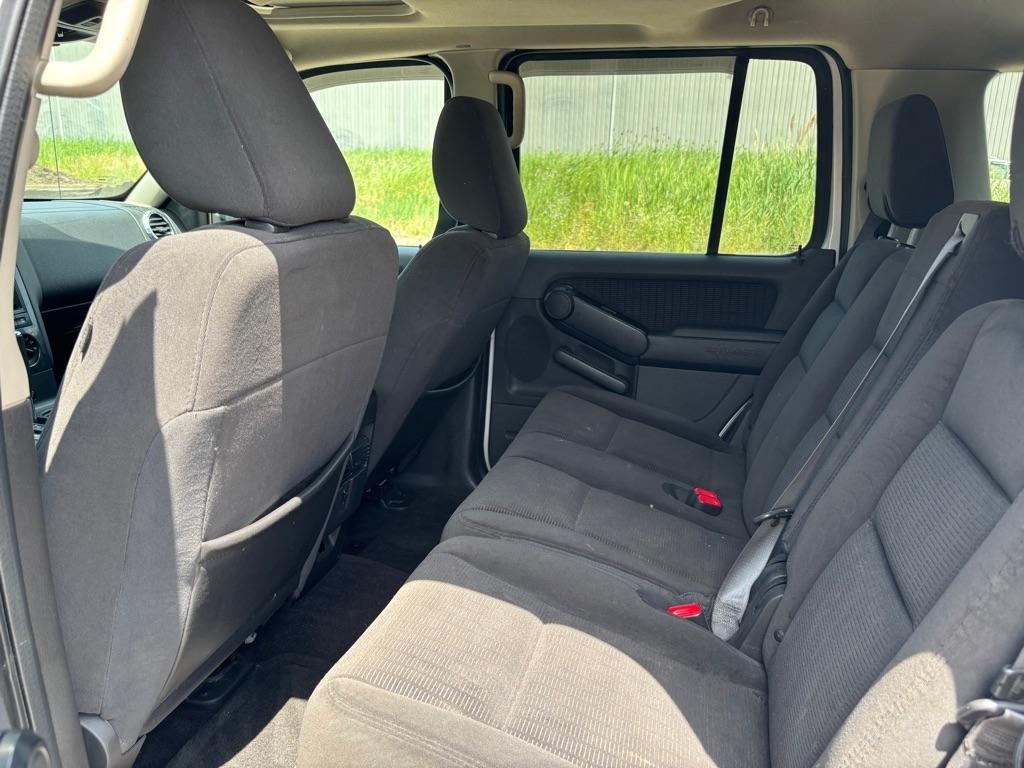 Ford Explorer XLT 4.0L 4WD 2009