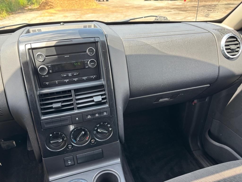 Ford Explorer XLT 4.0L 4WD 2009