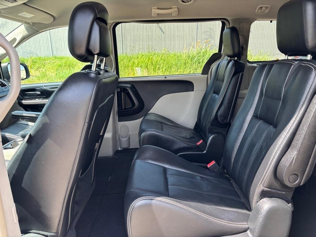 Chrysler Town & Country Touring 2014