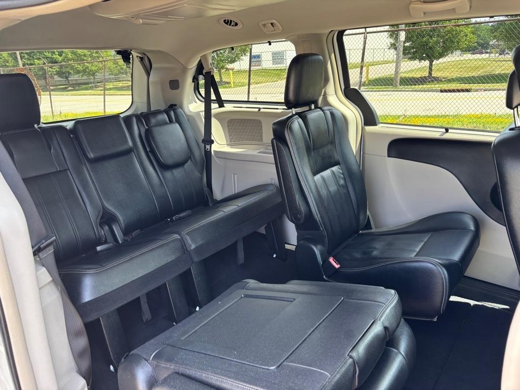 Chrysler Town & Country Touring 2014