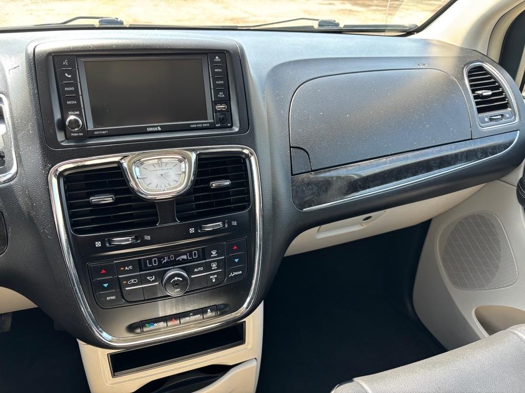 Chrysler Town & Country Touring 2014