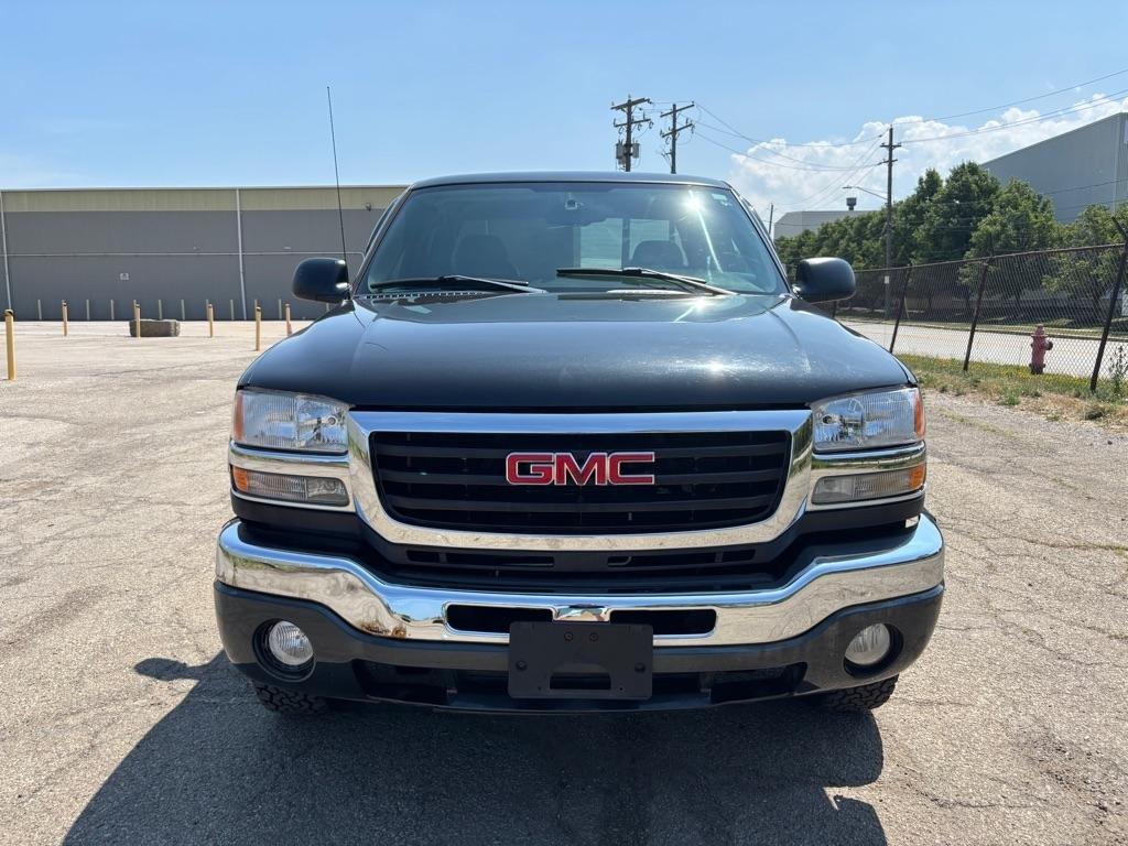 GMC Sierra 2500HD Ext. Cab Short Bed 4WD 2005