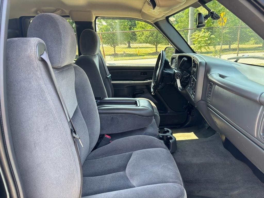 GMC Sierra 2500HD Ext. Cab Short Bed 4WD 2005