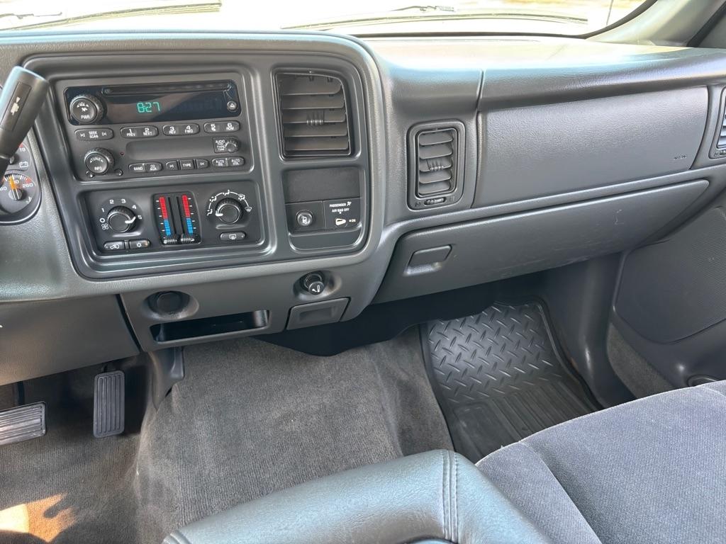 GMC Sierra 2500HD Ext. Cab Short Bed 4WD 2005