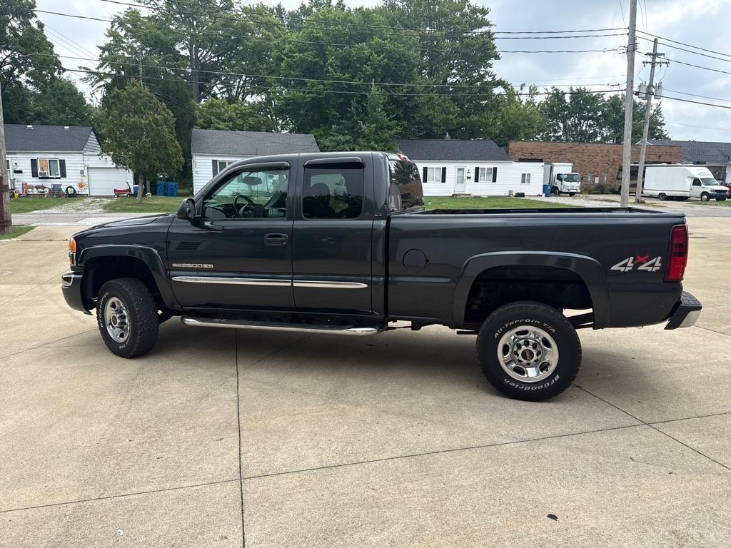 GMC Sierra 2500HD Ext. Cab Short Bed 4WD 2005