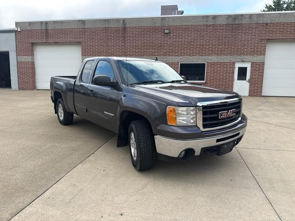 GMC Sierra 1500 SLE Ext. Cab 4WD 2011