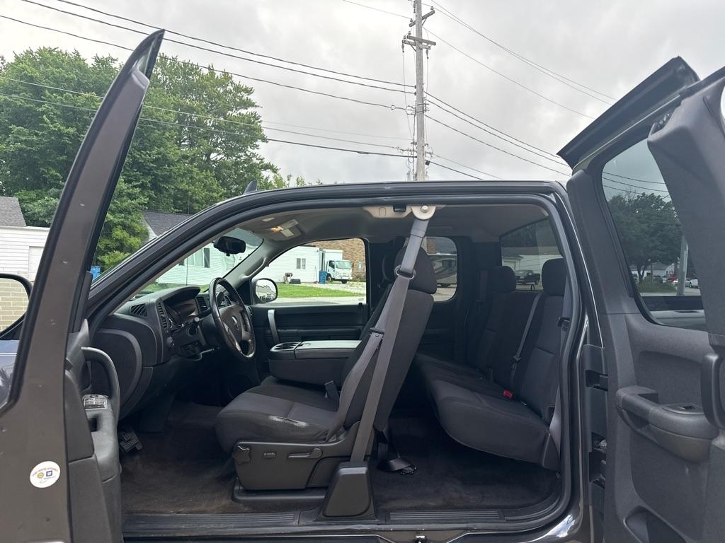 GMC Sierra 1500 SLE Ext. Cab 4WD 2011