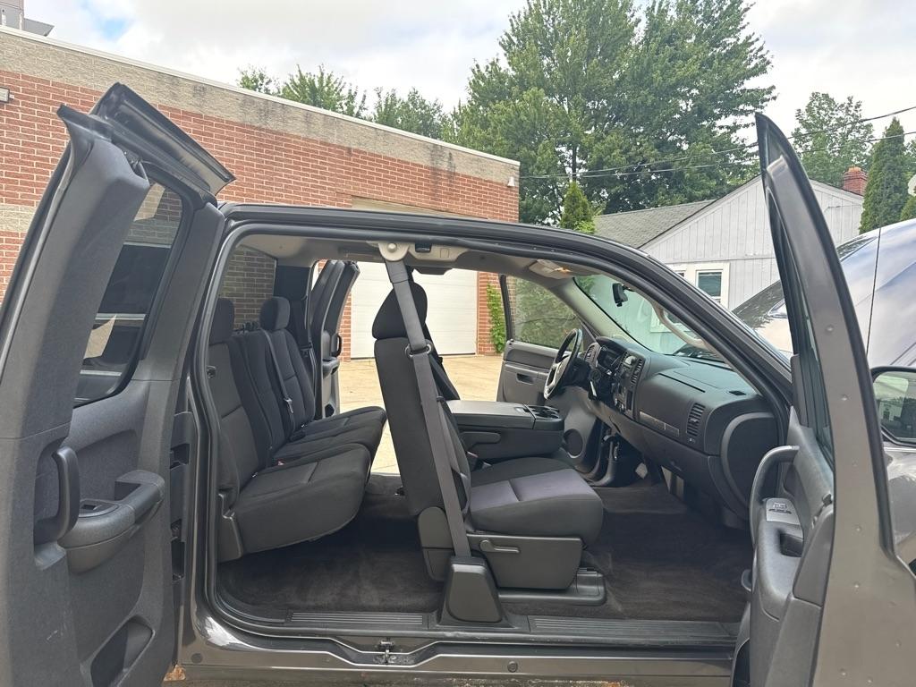 GMC Sierra 1500 SLE Ext. Cab 4WD 2011