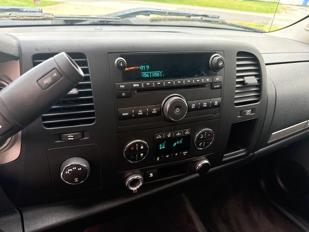 GMC Sierra 1500 SLE Ext. Cab 4WD 2011