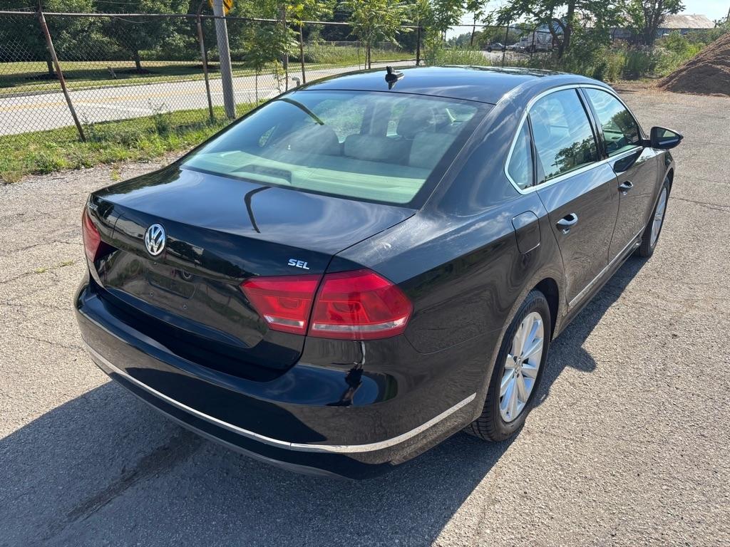 Volkswagen Passat 2.5L SEL 2012