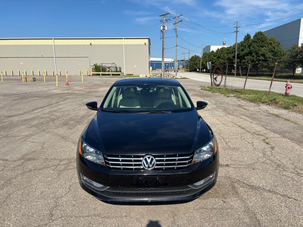 Volkswagen Passat 2.5L SEL 2012