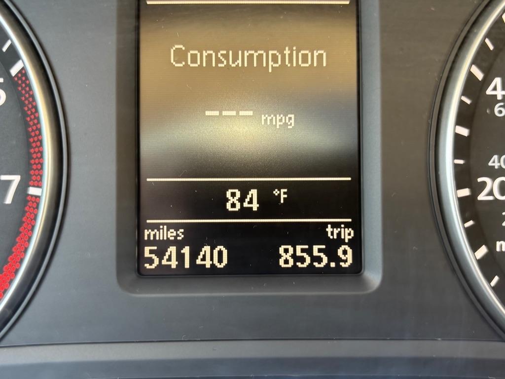 Volkswagen Passat 2.5L SEL 2012