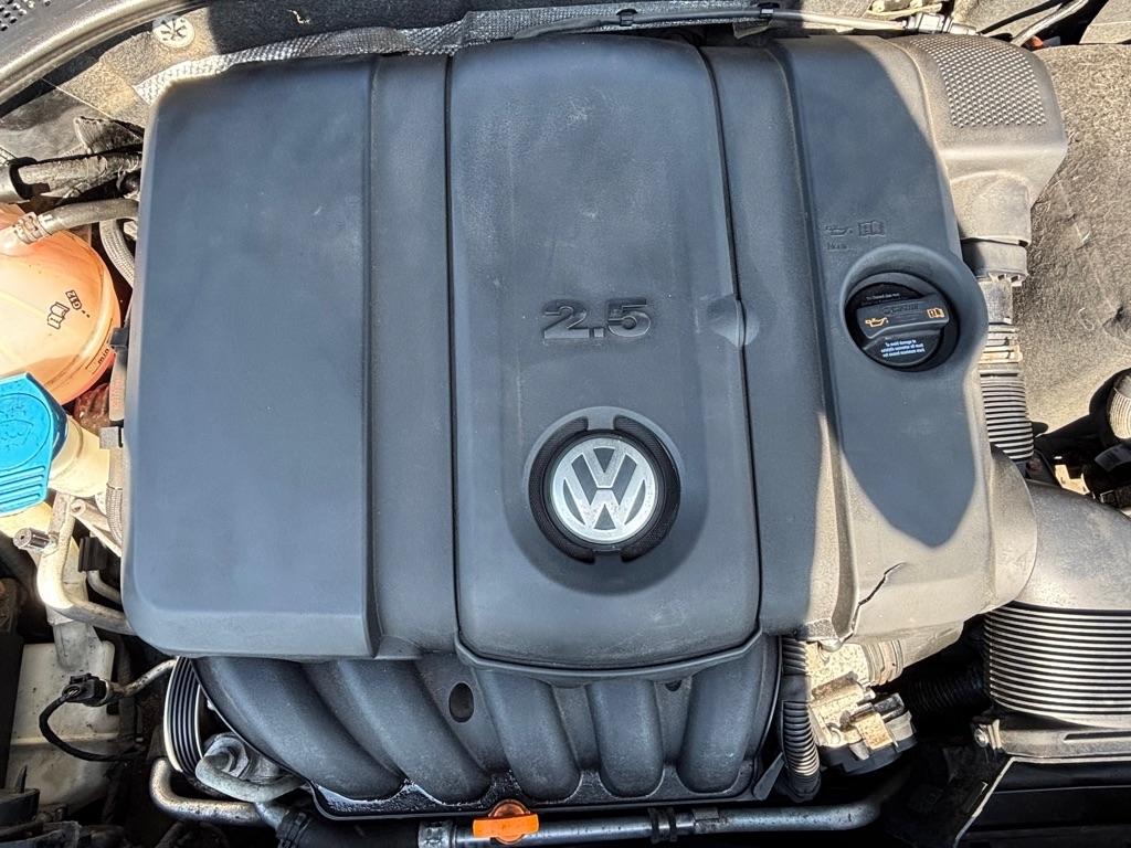 Volkswagen Passat 2.5L SEL 2012