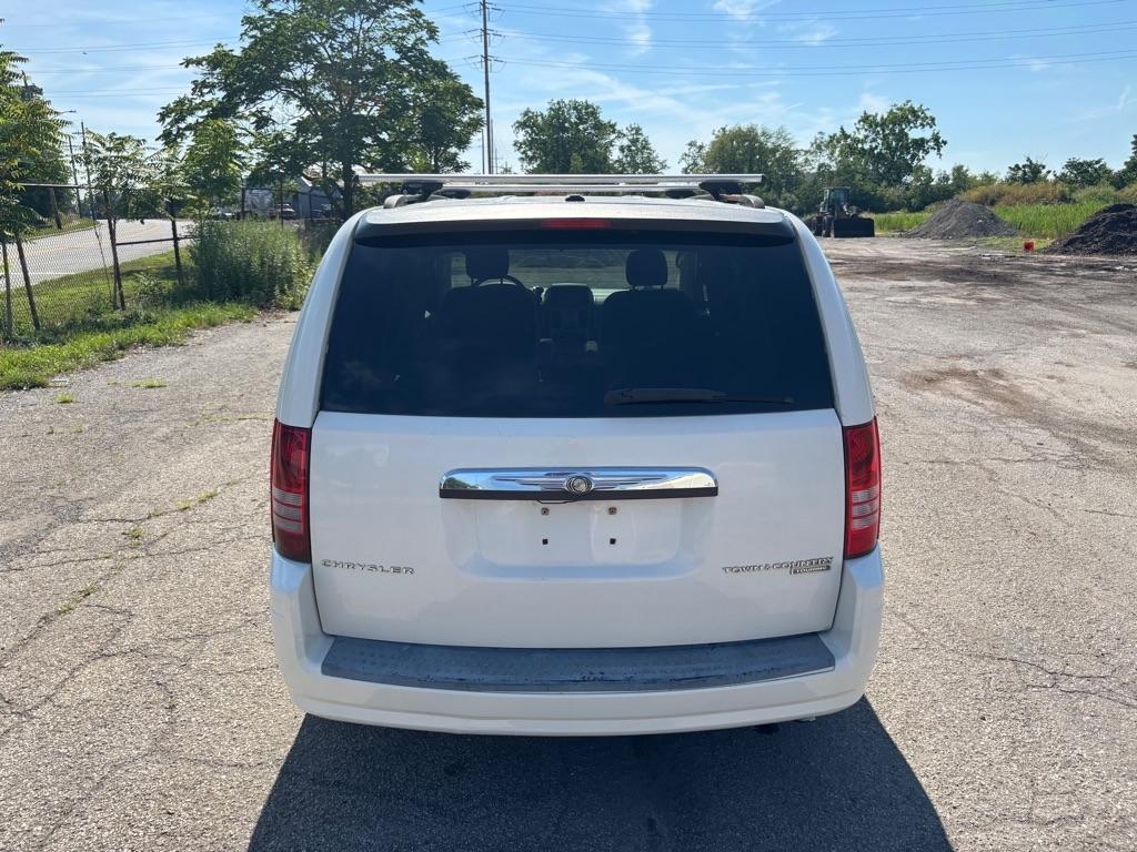 Chrysler Town & Country Touring 2009