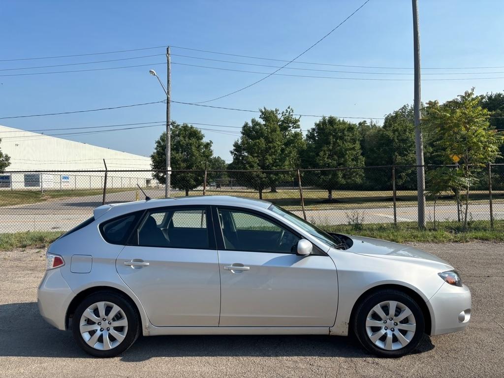 Subaru Impreza 2.5i 5-door 2011