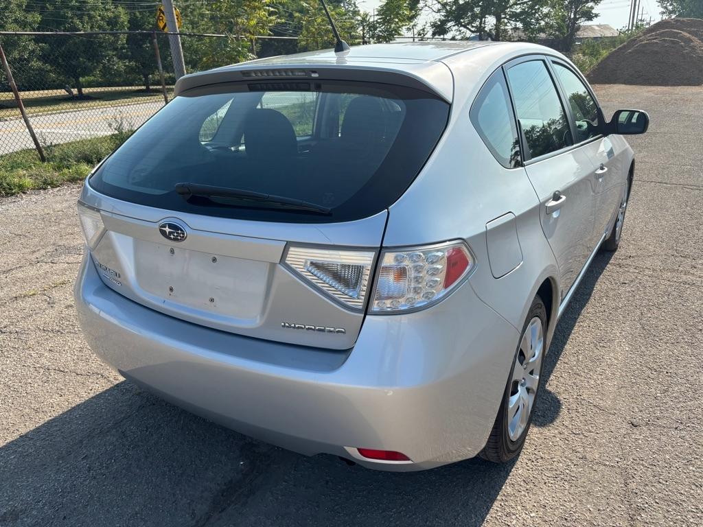 Subaru Impreza 2.5i 5-door 2011