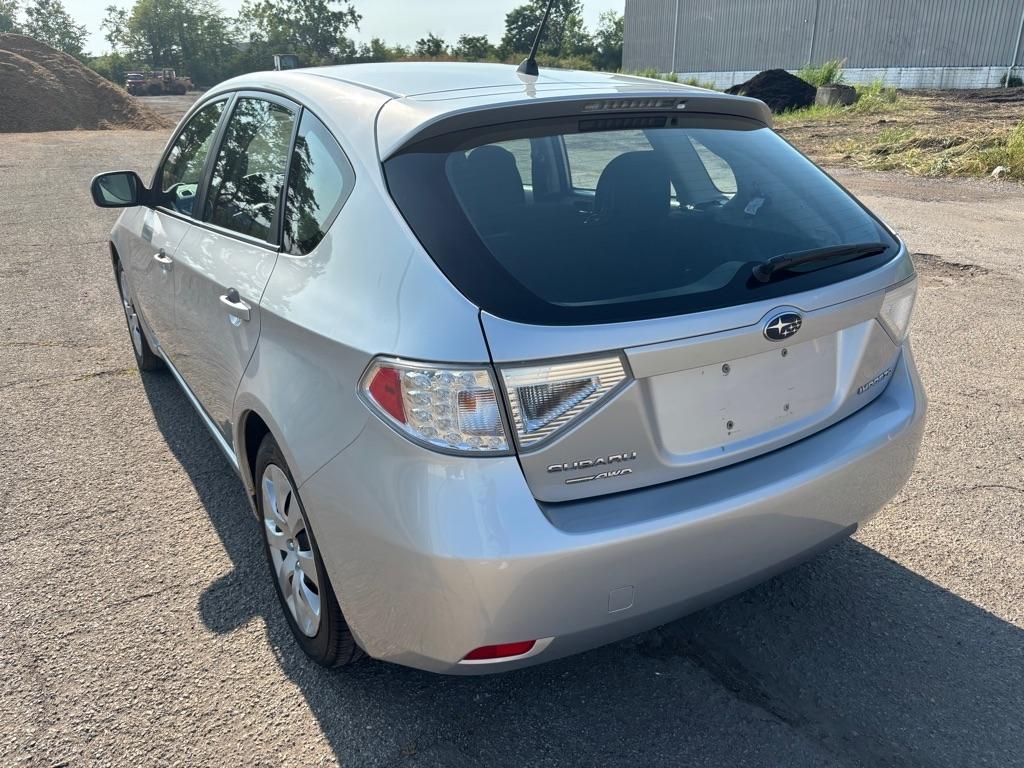 Subaru Impreza 2.5i 5-door 2011