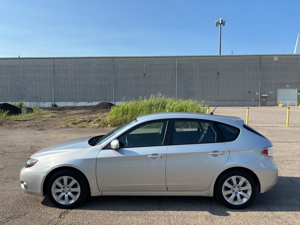 Subaru Impreza 2.5i 5-door 2011
