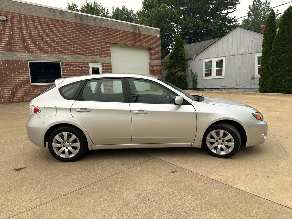 Subaru Impreza 2.5i 5-door 2011