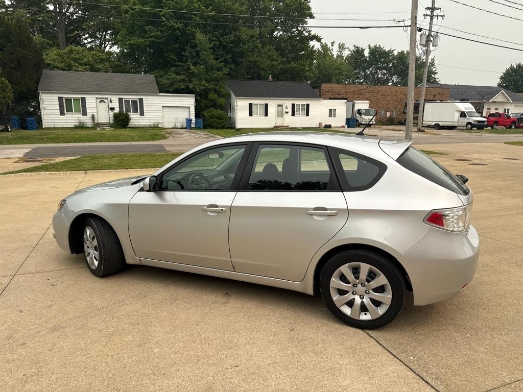 Subaru Impreza 2.5i 5-door 2011