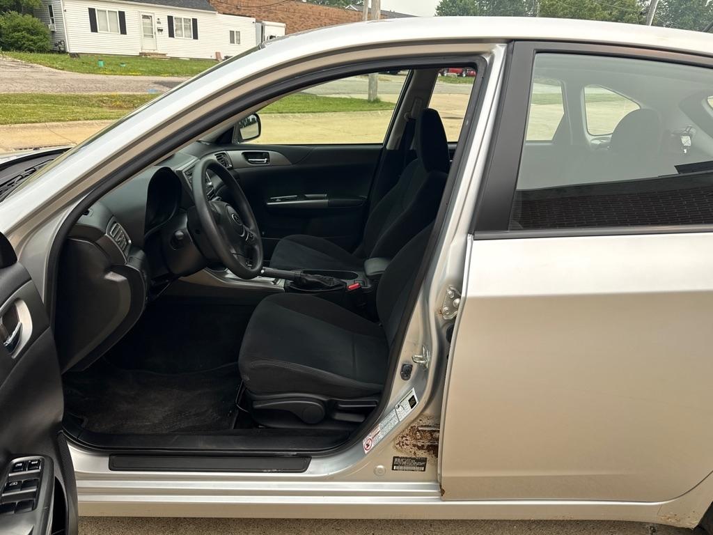 Subaru Impreza 2.5i 5-door 2011